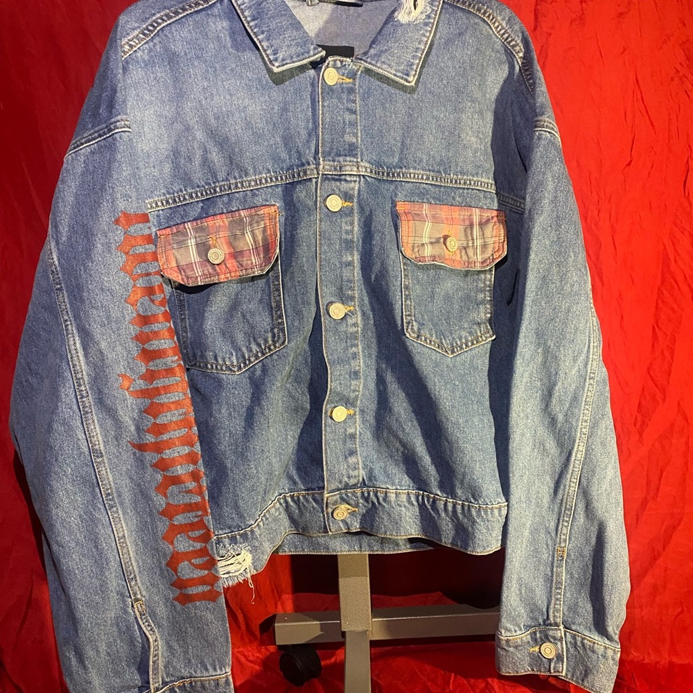 BoohooMAN Cropped Button Down Jean Jacket